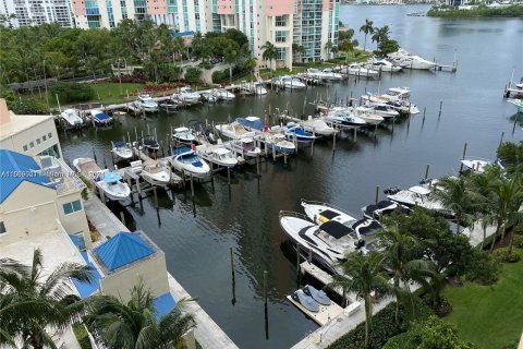 Condo in Aventura, Florida, 3 bedrooms  № 1098088 - photo 24