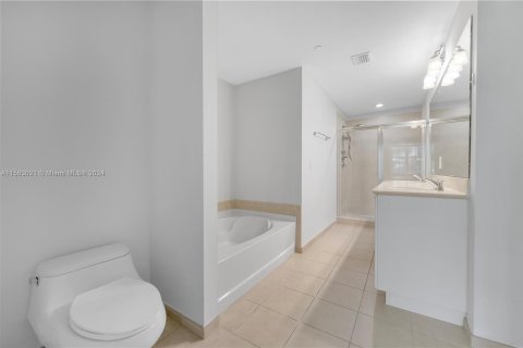 Condo in Aventura, Florida, 3 bedrooms  № 1098088 - photo 21