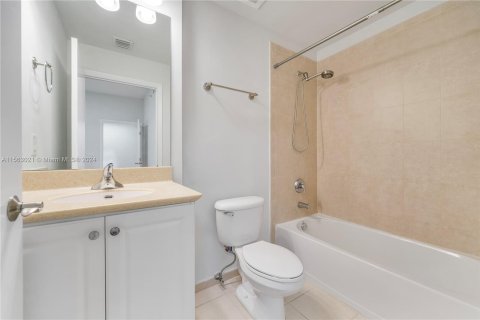 Copropriété à vendre à Aventura, Floride: 3 chambres, 153.29 m2 № 1098088 - photo 7