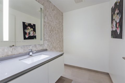 Condominio en venta en Miami, Florida, 3 dormitorios, 154.22 m2 № 1179323 - foto 16