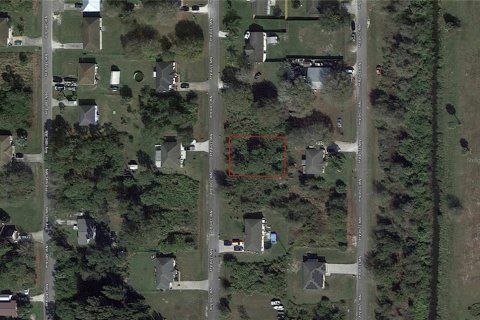 Terreno en venta en Okeechobee, Florida № 1190418 - foto 1