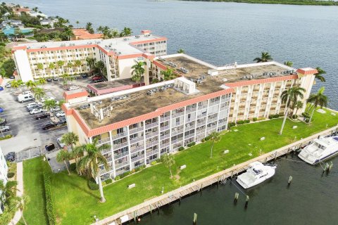 Condominio en venta en North Palm Beach, Florida, 1 dormitorio, 66.89 m2 № 860513 - foto 3