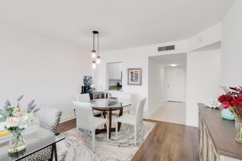 Condominio en venta en North Palm Beach, Florida, 1 dormitorio, 66.89 m2 № 860513 - foto 26