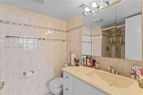 Copropriété à vendre à Deerfield Beach, Floride: 2 chambres, 99.41 m2 № 1233384 - photo 15