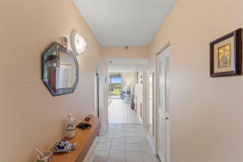 Copropriété à vendre à Deerfield Beach, Floride: 2 chambres, 99.41 m2 № 1233384 - photo 4