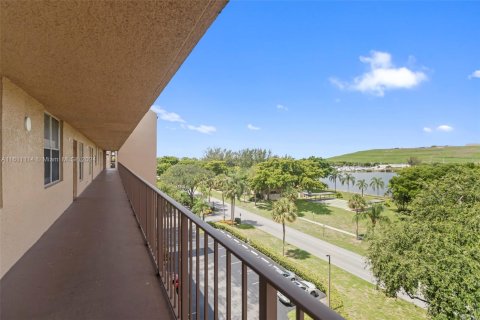 Copropriété à vendre à Deerfield Beach, Floride: 2 chambres, 99.41 m2 № 1233384 - photo 24