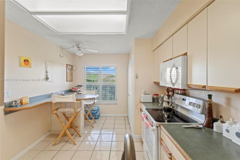 Condo in Deerfield Beach, Florida, 2 bedrooms  № 1233384 - photo 5