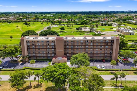 Copropriété à vendre à Deerfield Beach, Floride: 2 chambres, 99.41 m2 № 1233384 - photo 1