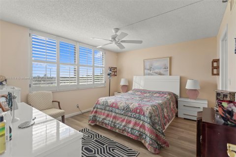 Copropriété à vendre à Deerfield Beach, Floride: 2 chambres, 99.41 m2 № 1233384 - photo 13