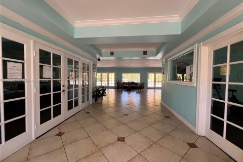 Condominio en venta en Hialeah, Florida, 1 dormitorio, 91.23 m2 № 1120373 - foto 24