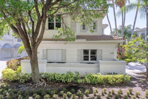 Touwnhouse à vendre à Aventura, Floride: 5 chambres, 297.29 m2 № 1231974 - photo 3