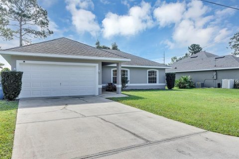 House in DeLand, Florida 3 bedrooms, 131.27 sq.m. № 1308901 - photo 2