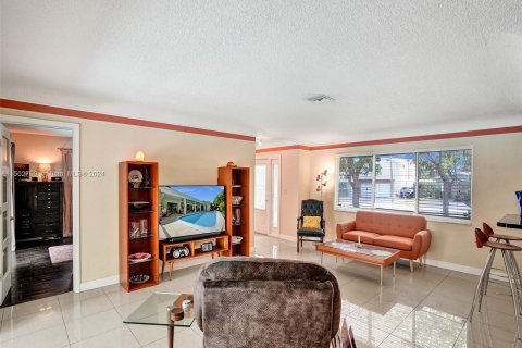 Купить виллу или дом в Окленд-Парк, Флорида 3 спальни, 127.74м2, № 1116014 - фото 7
