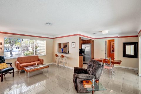 Villa ou maison à vendre à Oakland Park, Floride: 3 chambres, 127.74 m2 № 1116014 - photo 11