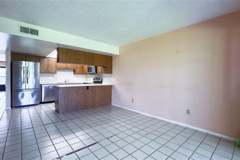 Condo in Saint Petersburg, Florida, 2 bedrooms  № 1340687 - photo 24