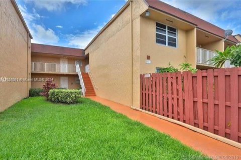 Copropriété à vendre à Miami, Floride: 1 chambre, 70.14 m2 № 1358821 - photo 8