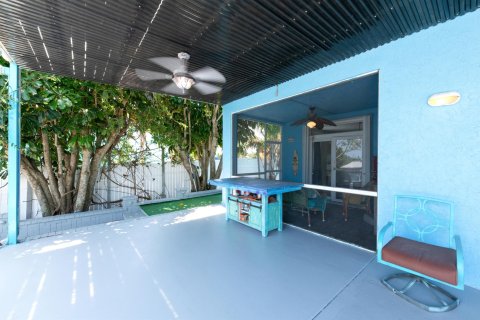 Casa en venta en Jensen Beach, Florida, 5 dormitorios, 307.23 m2 № 1145962 - foto 23