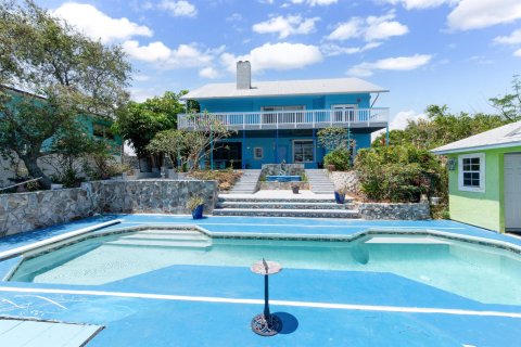 House in Jensen Beach, Florida 5 bedrooms, 307.23 sq.m. № 1145962 - photo 4