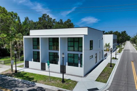 Adosado en venta en Sarasota, Florida, 2 dormitorios, 144 m2 № 1245011 - foto 2