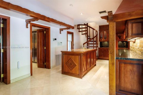 Villa ou maison à vendre à Coral Gables, Floride: 4 chambres, 449.09 m2 № 1236354 - photo 13