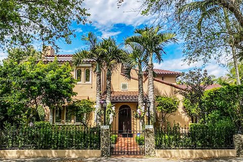 Casa en venta en Coral Gables, Florida, 4 dormitorios, 449.09 m2 № 1236354 - foto 1