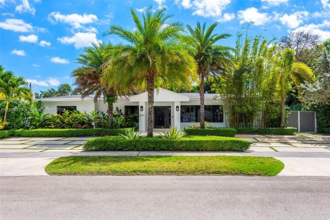 Купить виллу или дом в Норт-Майами-Бич, Флорида 4 спальни, 242.38м2, № 1078212 - фото 3