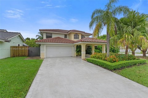 Casa en venta en Miami, Florida, 4 dormitorios, 206.15 m2 № 1388250 - foto 1