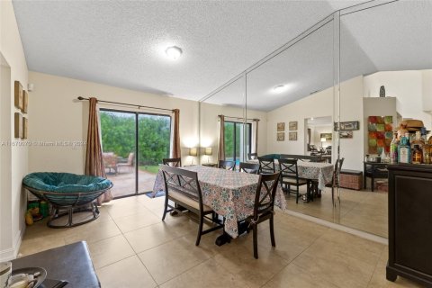 Casa en venta en Miami, Florida, 4 dormitorios, 206.15 m2 № 1388250 - foto 13