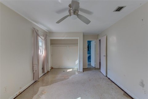 House in Tampa, Florida 4 bedrooms, 201.97 sq.m. № 1419696 - photo 7