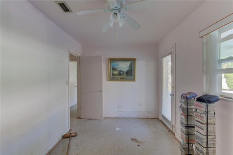 House in Tampa, Florida 4 bedrooms, 201.97 sq.m. № 1419696 - photo 13