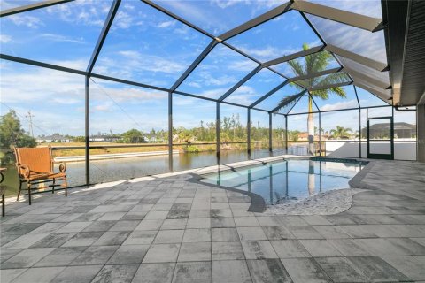 Casa en venta en Cape Coral, Florida, 3 dormitorios, 165.46 m2 № 939221 - foto 9