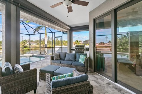 Villa ou maison à vendre à Cape Coral, Floride: 3 chambres, 165.46 m2 № 939221 - photo 5