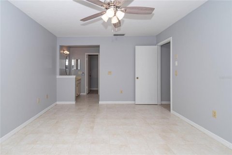 Townhouse in Ocala, Florida 2 bedrooms, 140 sq.m. № 1424240 - photo 26