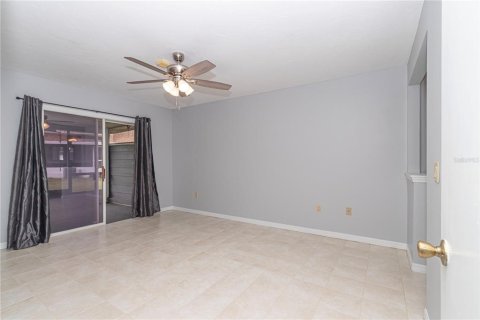 Townhouse in Ocala, Florida 2 bedrooms, 140 sq.m. № 1424240 - photo 23