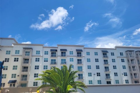 Condominio en venta en Coral Gables, Florida, 2 dormitorios, 98.29 m2 № 1423223 - foto 2