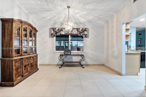 Villa ou maison à vendre à Davie, Floride: 4 chambres, 198.81 m2 № 1293237 - photo 8