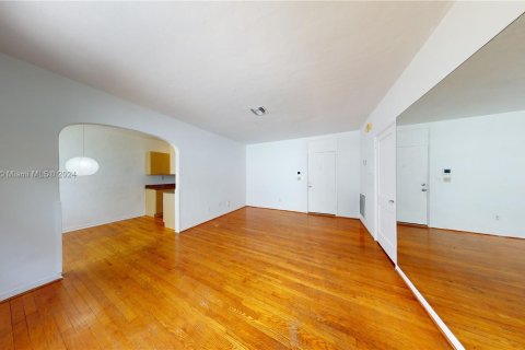 Condominio en venta en Miami Beach, Florida, 39.95 m2 № 1292021 - foto 11