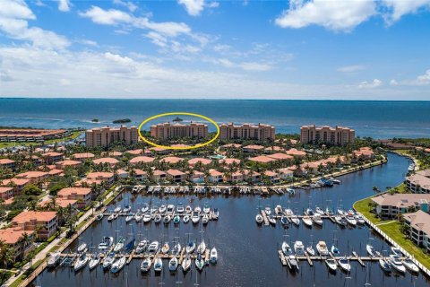 Condominio en venta en Punta Gorda, Florida, 3 dormitorios, 218.41 m2 № 865401 - foto 1