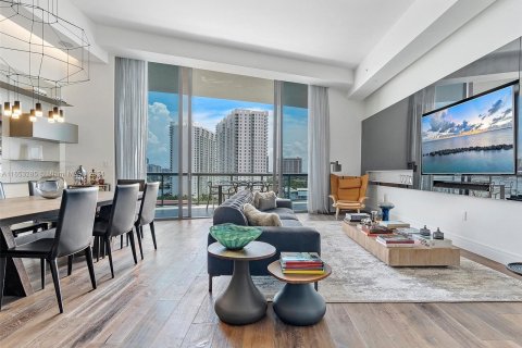 Condo in Aventura, Florida, 3 bedrooms  № 1348155 - photo 1