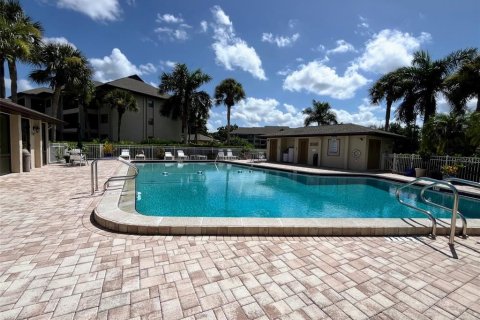 Copropriété à vendre à Punta Gorda, Floride: 2 chambres, 140.84 m2 № 1295992 - photo 5