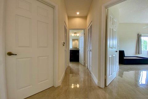 Condominio en venta en Tamarac, Florida, 2 dormitorios, 134.71 m2 № 1005419 - foto 13