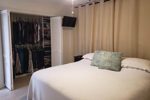 Condominio en venta en Pembroke Pines, Florida, 1 dormitorio, 78.04 m2 № 1005323 - foto 10