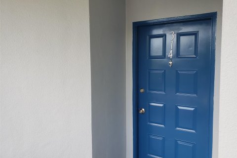 Condominio en venta en Pembroke Pines, Florida, 1 dormitorio, 78.04 m2 № 1005323 - foto 26