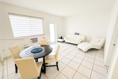 Condominio en venta en Miami Beach, Florida, 1 dormitorio, 51.1 m2 № 1441737 - foto 8