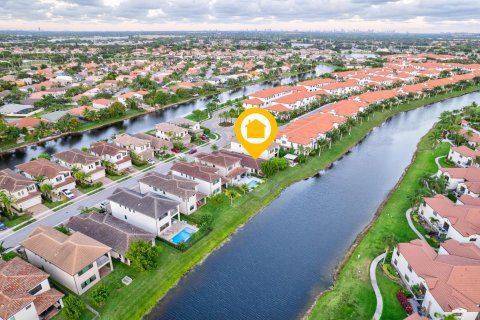 Casa en venta en Pembroke Pines, Florida, 3 dormitorios, 167.32 m2 № 1185376 - foto 6