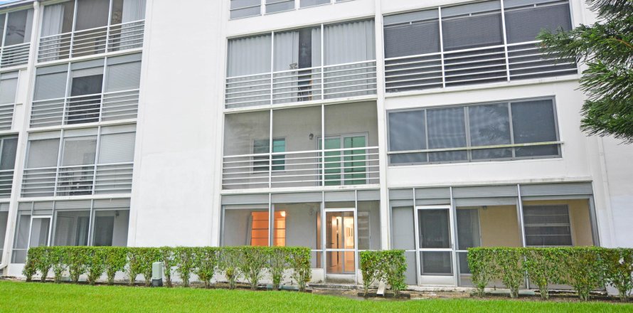 Condominio en Boca Raton, Florida, 2 dormitorios  № 1230251