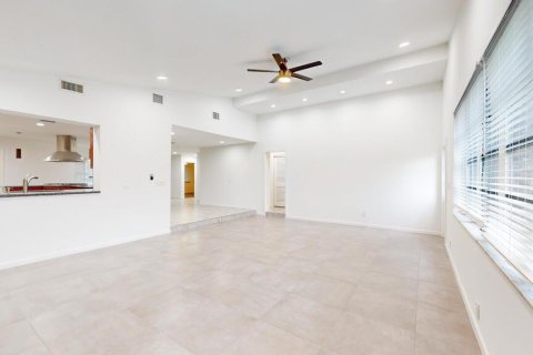 Casa en venta en Hollywood, Florida, 5 dormitorios, 257.43 m2 № 1178467 - foto 30