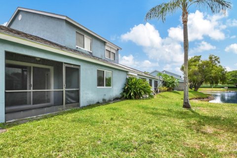 Townhouse in Lake Worth, Florida 3 bedrooms, 121.52 sq.m. № 1178578 - photo 2