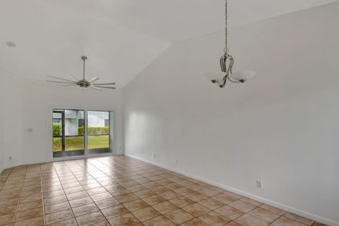 Townhouse in Lake Worth, Florida 3 bedrooms, 121.52 sq.m. № 1178578 - photo 21