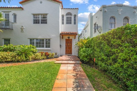 Villa ou maison à vendre à West Palm Beach, Floride: 5 chambres, 258.45 m2 № 805636 - photo 11